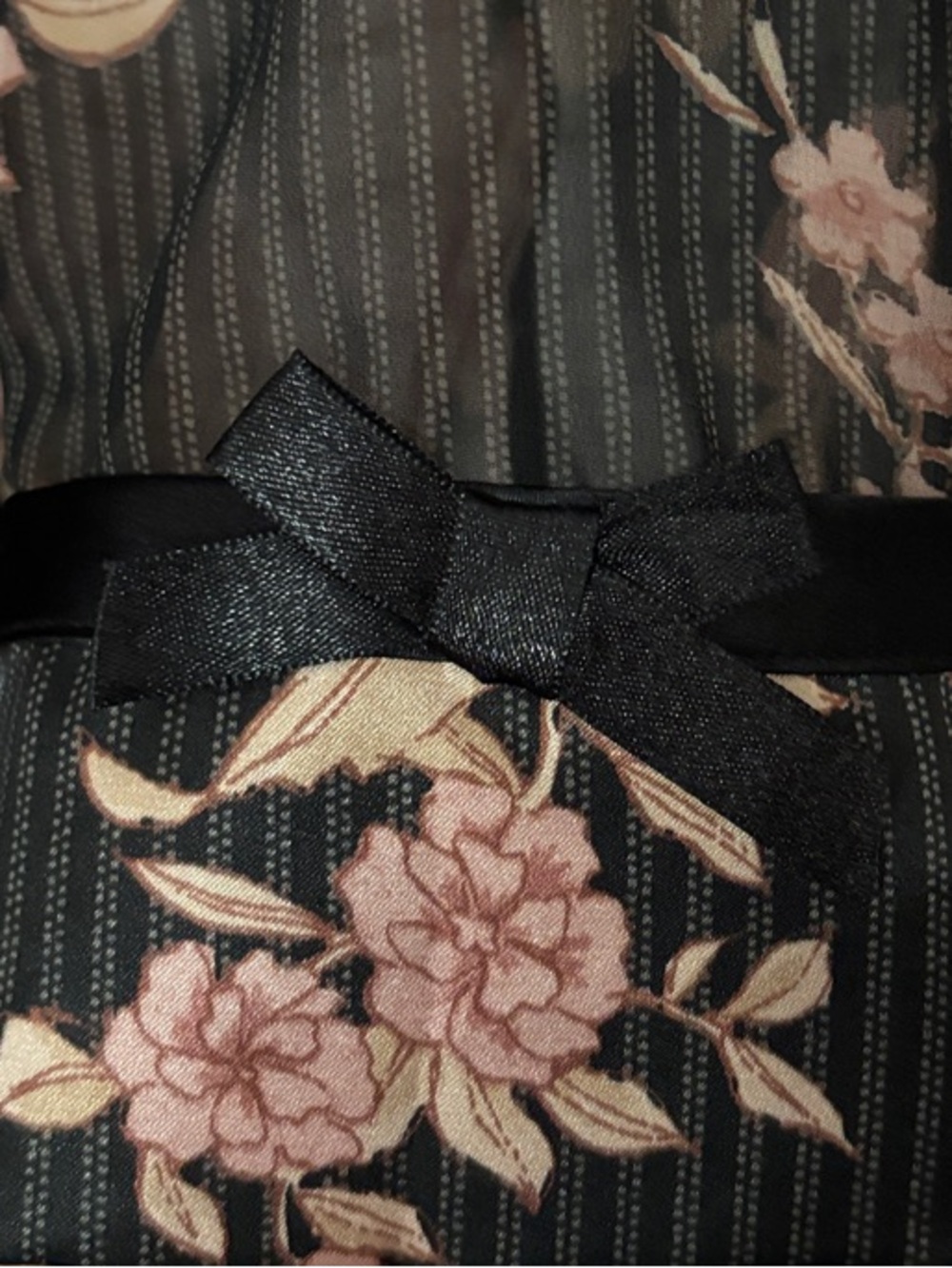 California Dynasty Robe - Picture 4 of 5